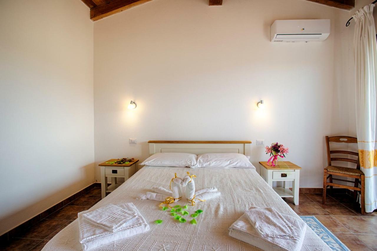 Agriturismo Mieleamaro Villa Olbia Dış mekan fotoğraf